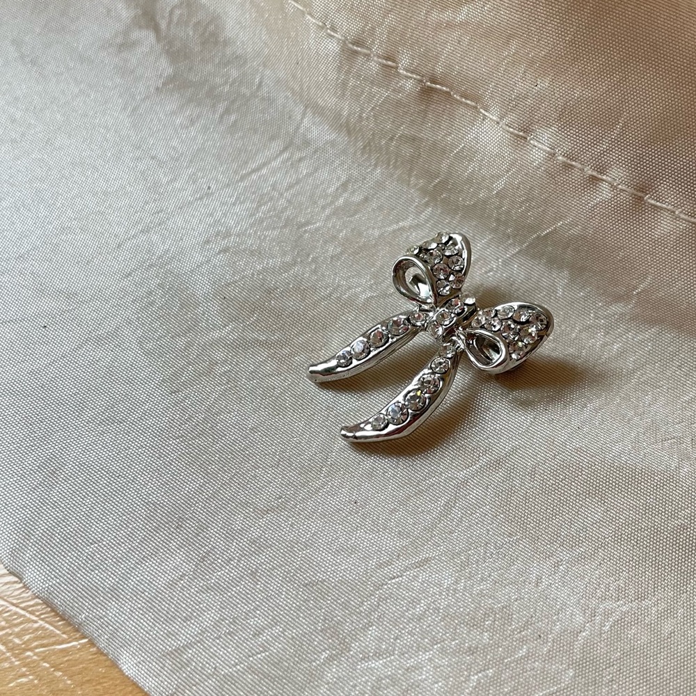 Silver Crystal Pin; Ribbon Pin; Shiny Brooch